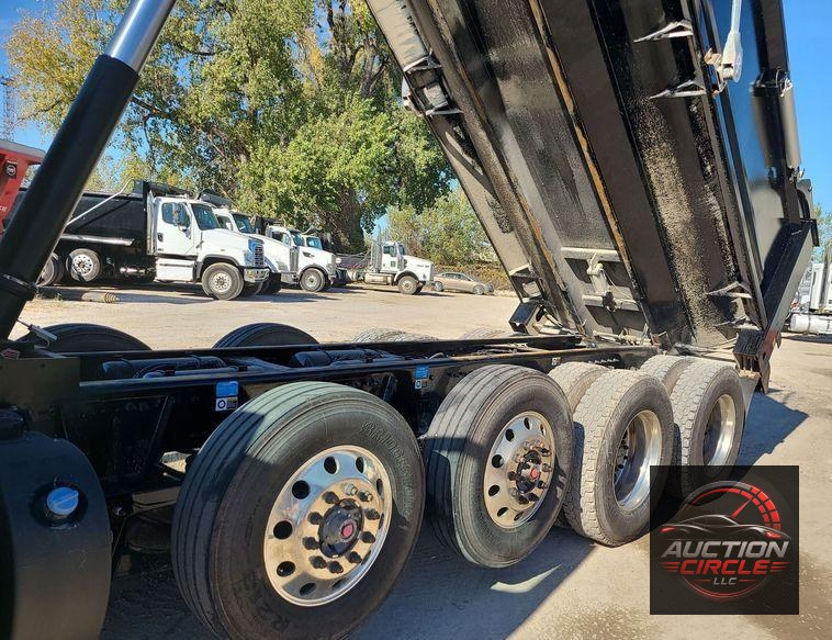2023 Peterbilt 567  dump truck