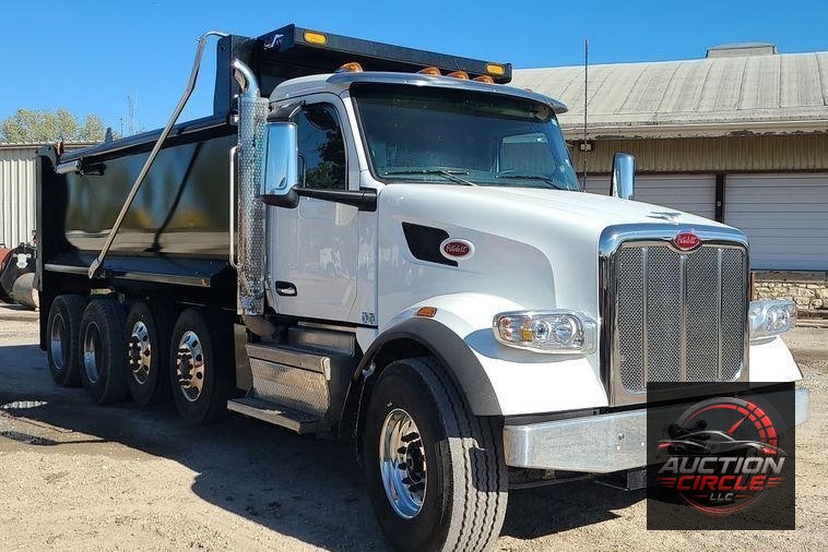 2023 Peterbilt 567  dump truck
