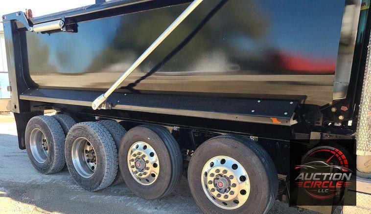 2023 Peterbilt 567  dump truck