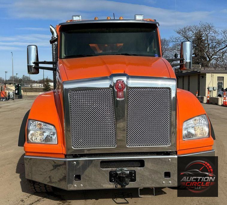 2021 Kenworth T880 dump truck