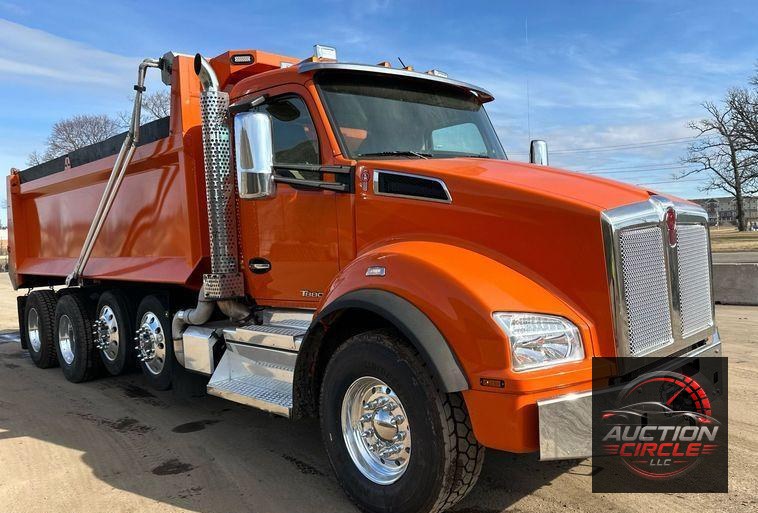 2021 Kenworth T880 dump truck