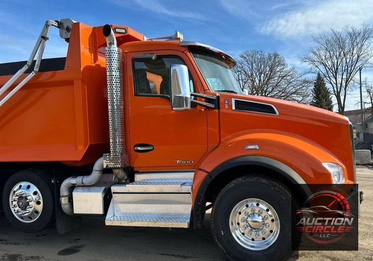 2021 Kenworth T880 dump truck