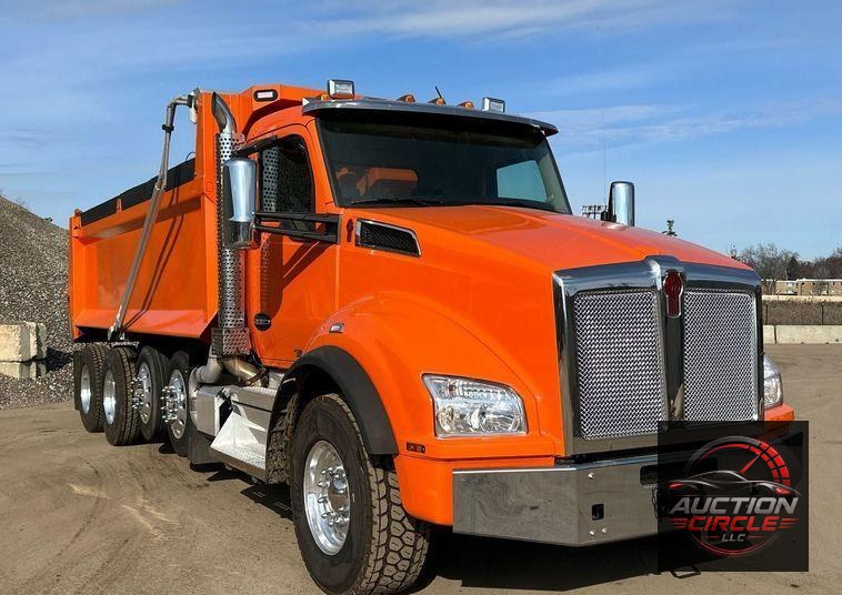 2021 Kenworth T880 dump truck