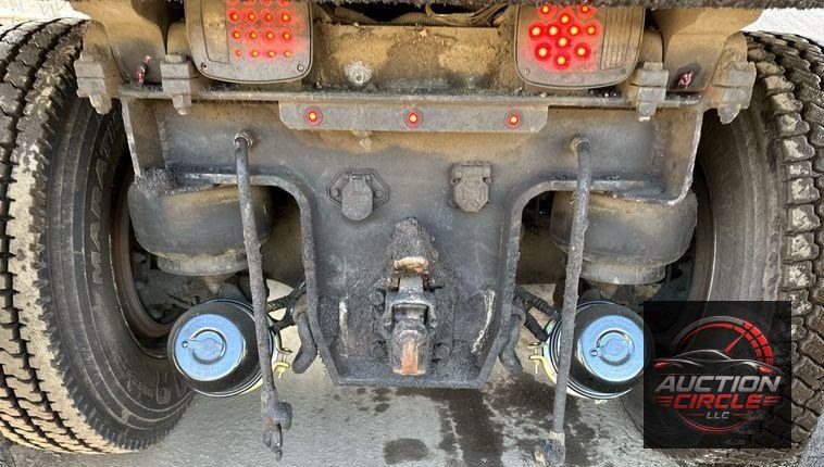 2021 Kenworth T880 dump truck