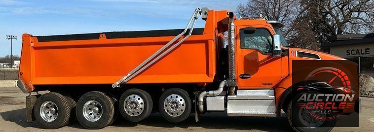 2021 Kenworth T880 dump truck