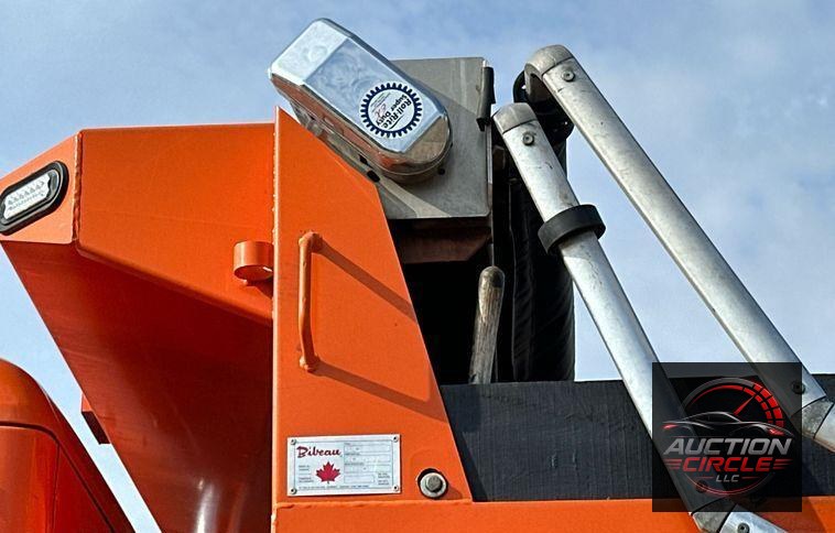 2021 Kenworth T880 dump truck