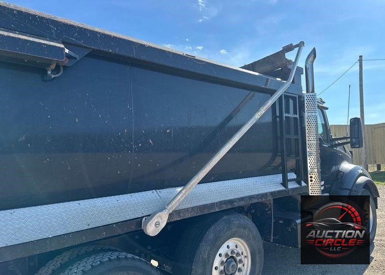 2017 Kenworth  T880 dump truck