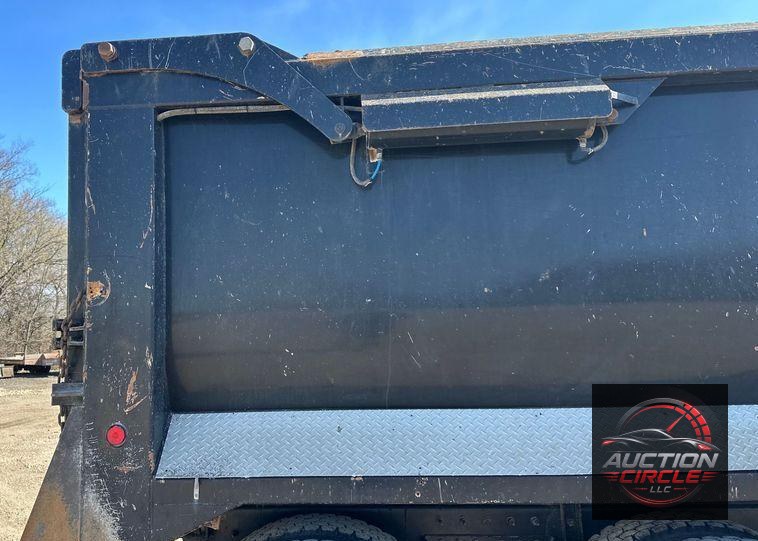 2017 Kenworth  T880 dump truck