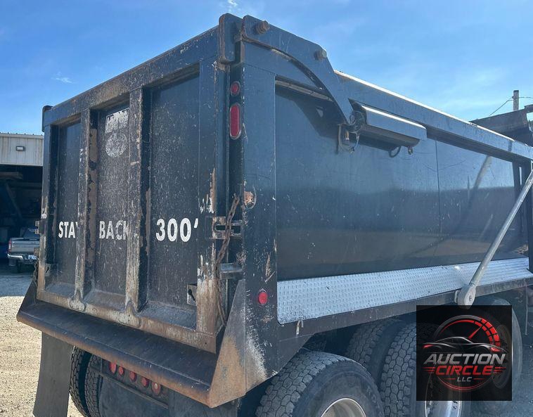 2017 Kenworth  T880 dump truck
