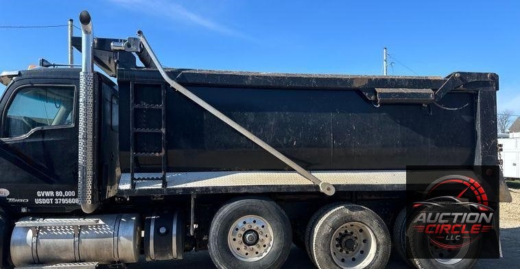 2017 Kenworth  T880 dump truck