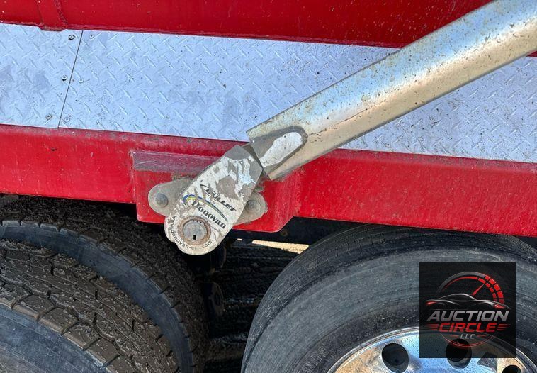 2016 Kenworth T880 dump truck