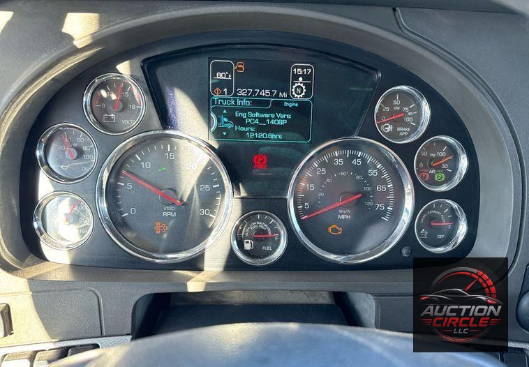 2016 Kenworth T880 dump truck