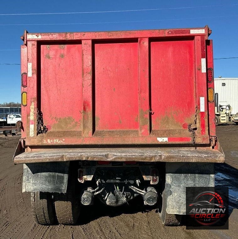 2016 Kenworth T880 dump truck