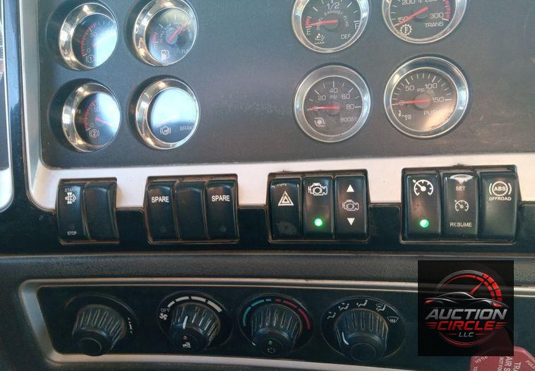 2012 Kenworth T800  dump truck