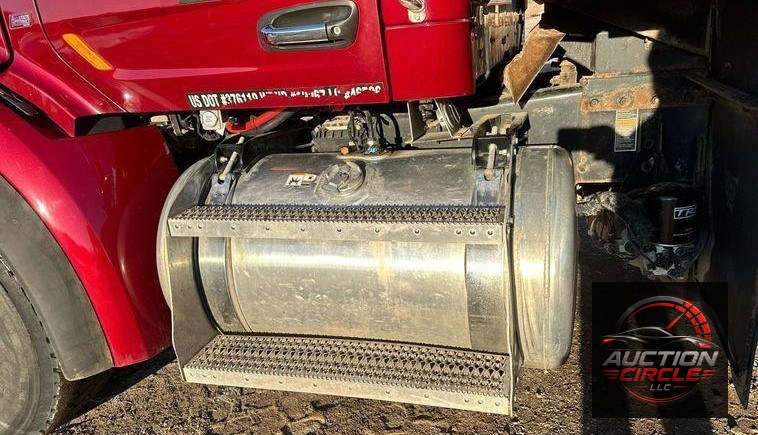 2019 Peterbilt 567  dump truck