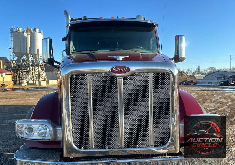 2019 Peterbilt 567  dump truck
