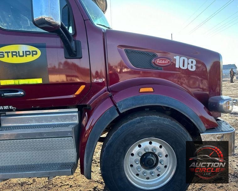 2019 Peterbilt 567  dump truck