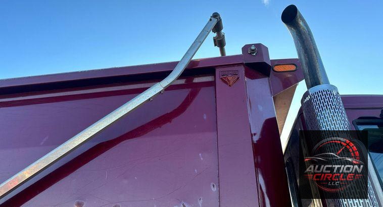 2019 Peterbilt 567  dump truck