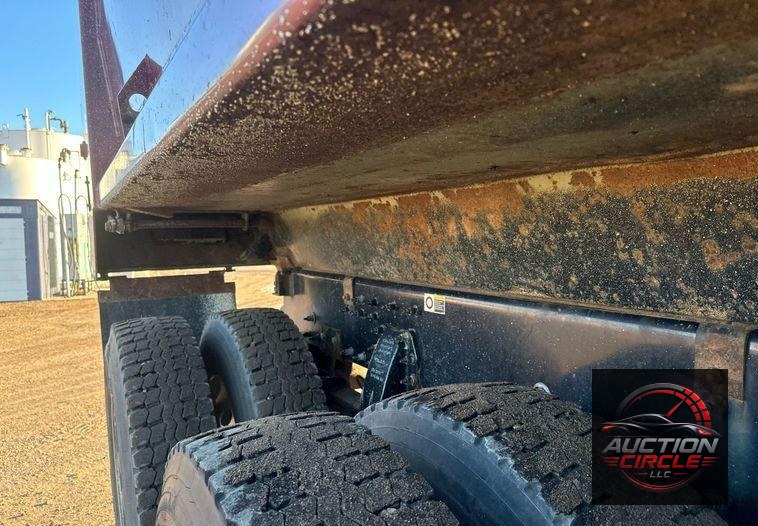 2019 Peterbilt 567  dump truck