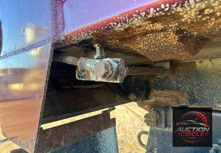 2019 Peterbilt 567  dump truck