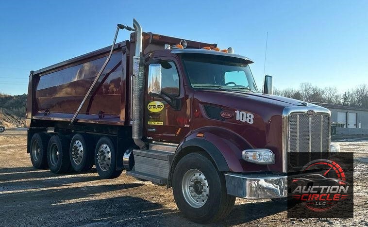 2019 Peterbilt 567  dump truck