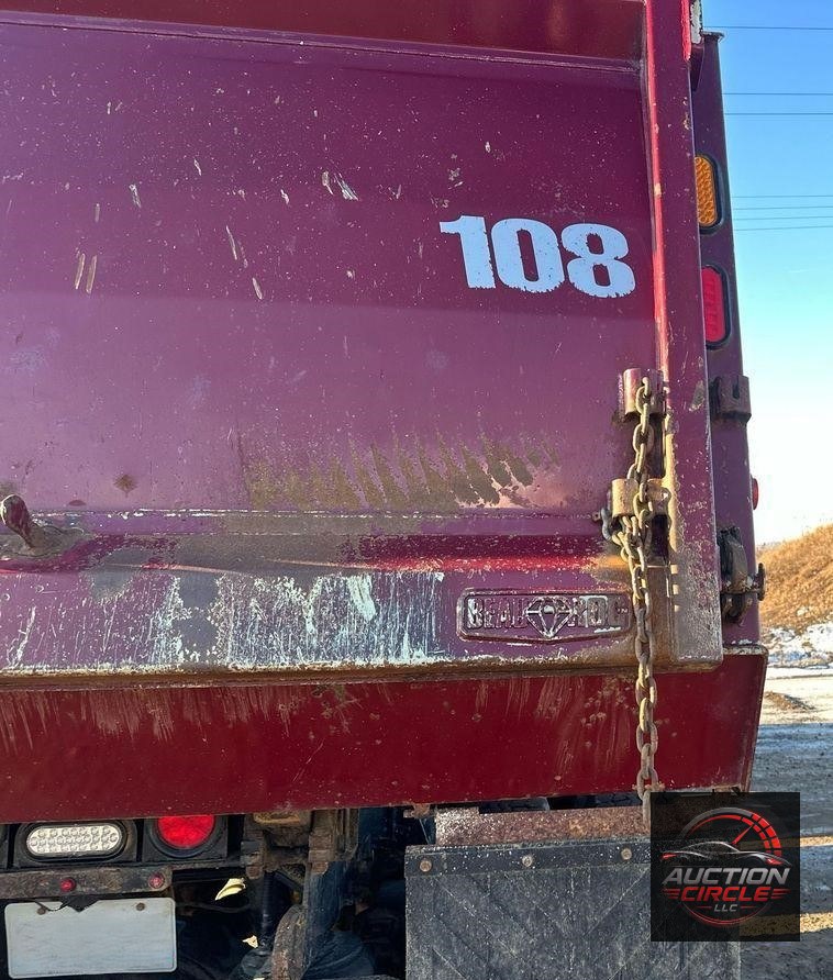 2019 Peterbilt 567  dump truck
