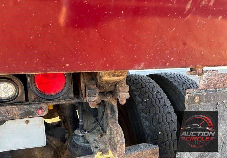 2019 Peterbilt 567  dump truck