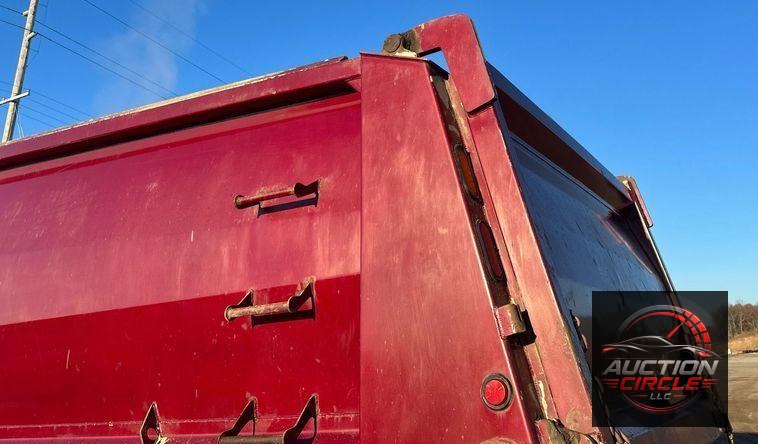 2019 Peterbilt 567  dump truck