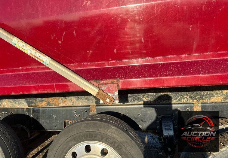 2019 Peterbilt 567  dump truck