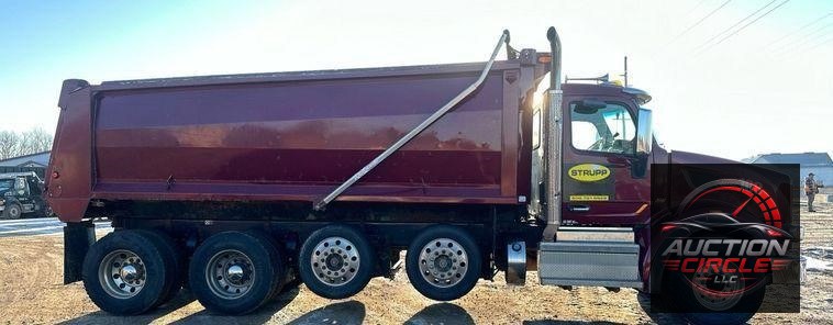 2019 Peterbilt 567  dump truck