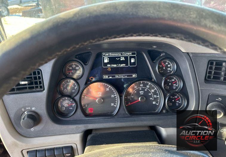 2019 Peterbilt 567  dump truck