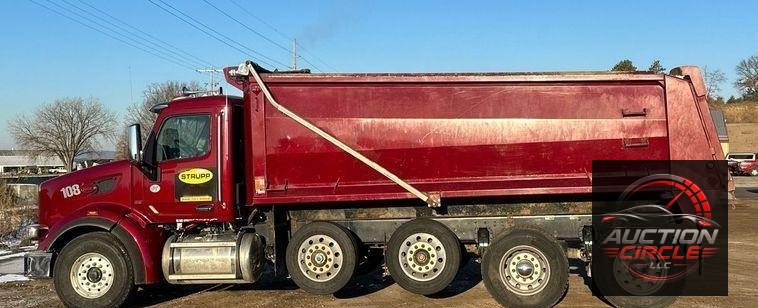 2019 Peterbilt 567  dump truck