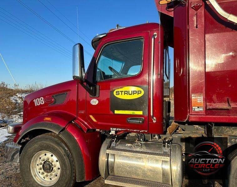 2019 Peterbilt 567  dump truck