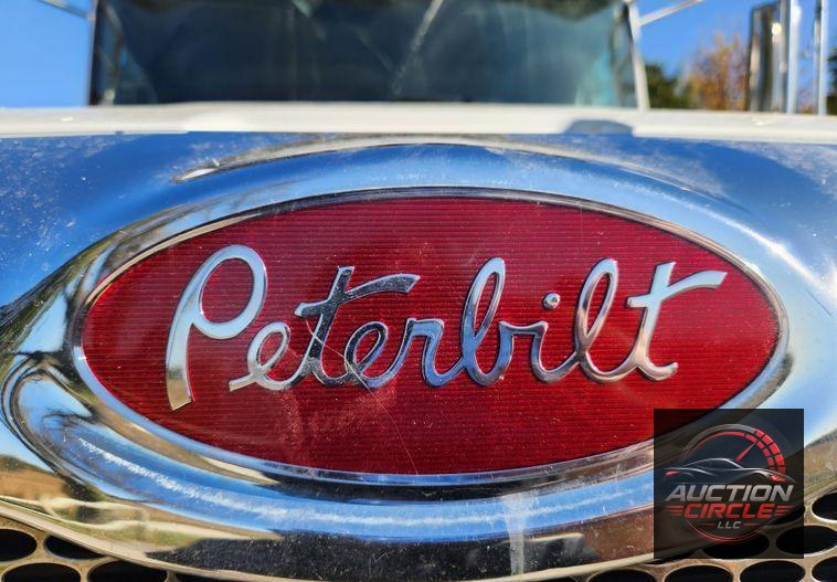 2015 Peterbilt 348  dump truck