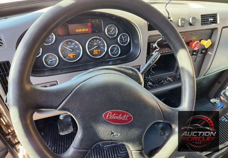 2015 Peterbilt 348  dump truck