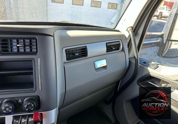 2021 Kenworth T880  dump truck
