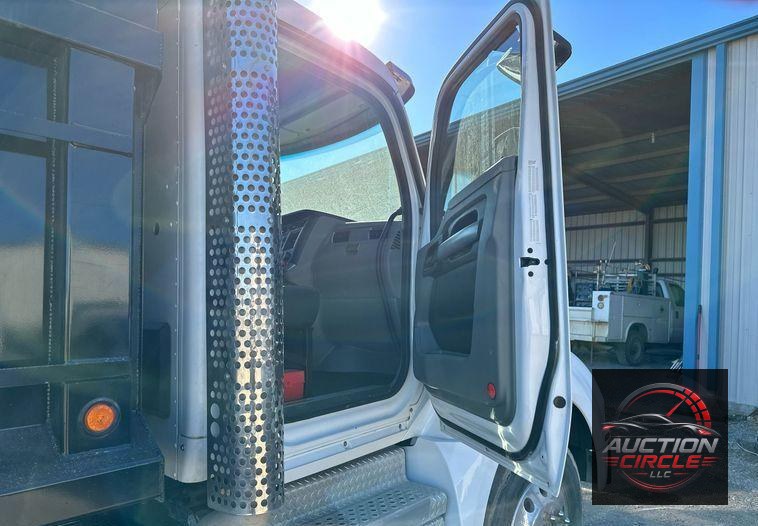 2021 Kenworth T880  dump truck