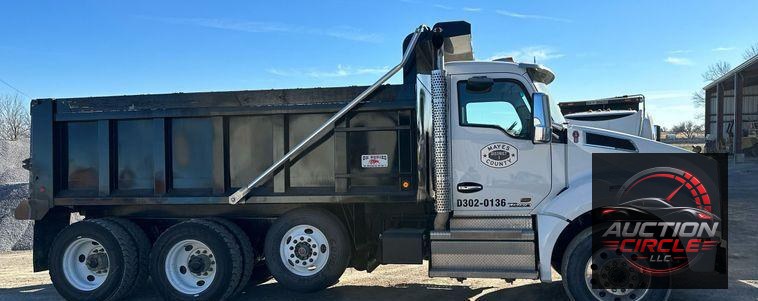2021 Kenworth T880  dump truck