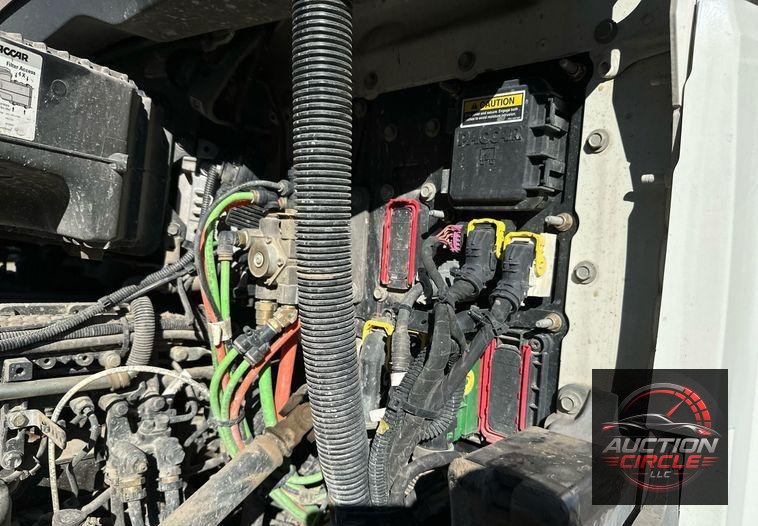 2021 Kenworth T880  dump truck