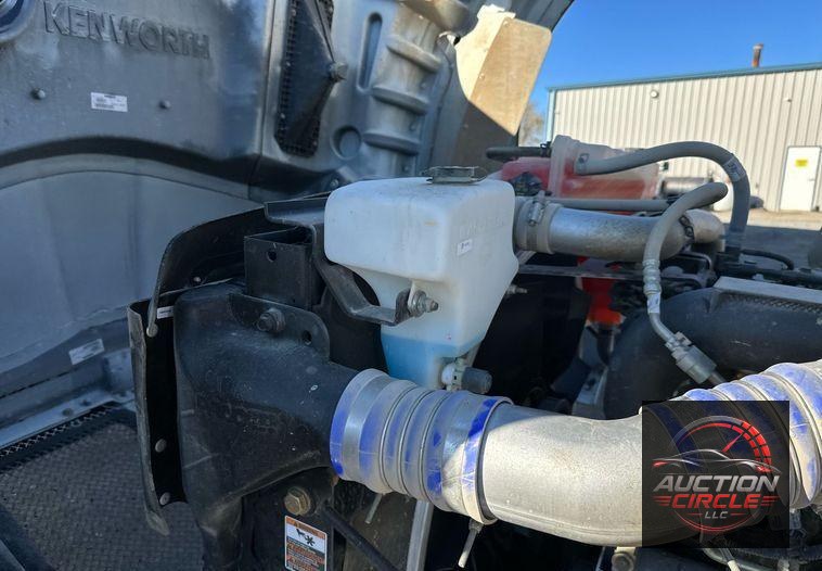 2021 Kenworth T880  dump truck