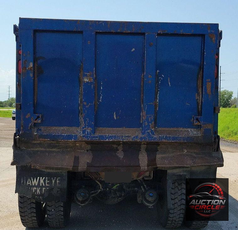 2016 Kenworth T880 dump truck