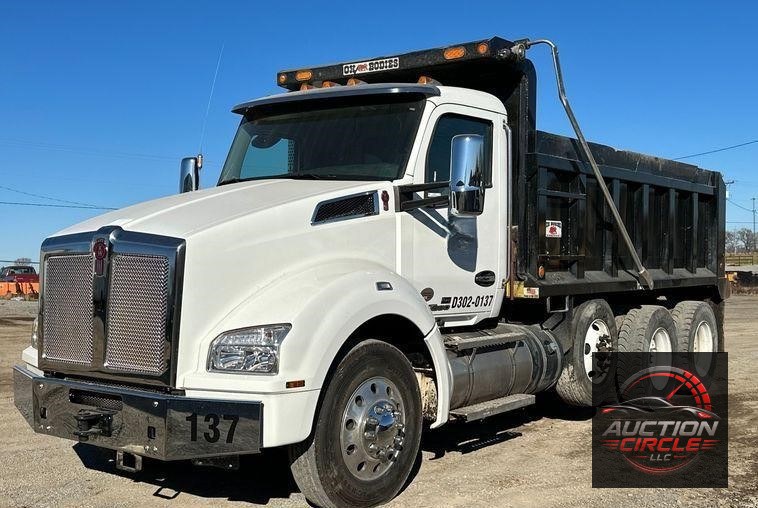 2021 Kenworth T880  dump truck