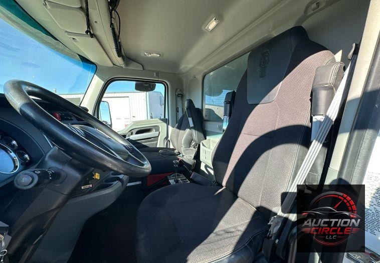 2021 Kenworth T880  dump truck