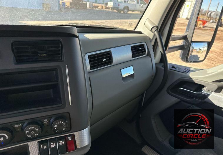 2021 Kenworth T880  dump truck
