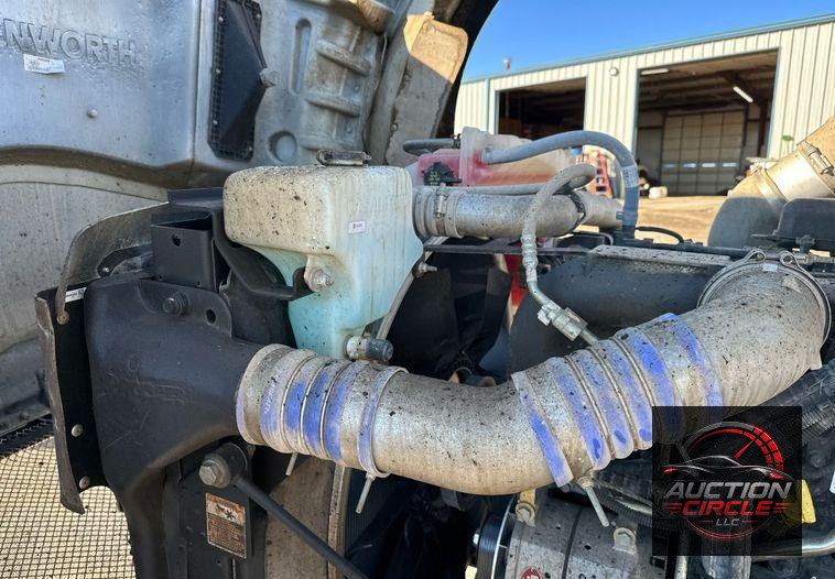 2021 Kenworth T880  dump truck