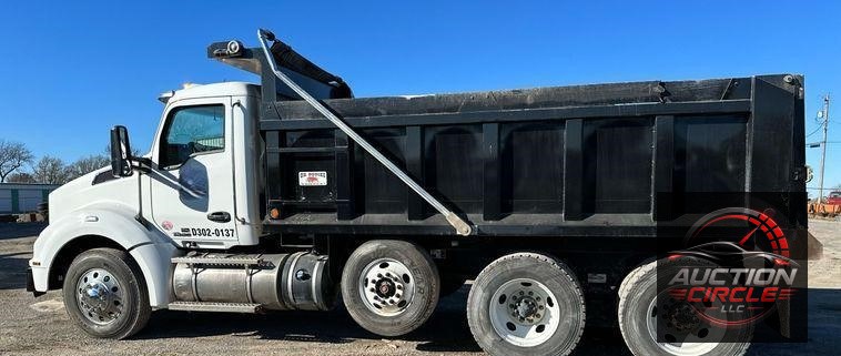 2021 Kenworth T880  dump truck