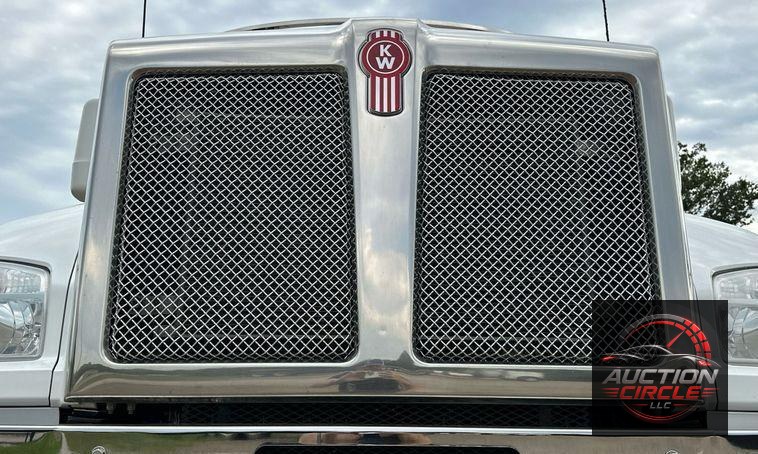 2016 Kenworth  T880 dump truck