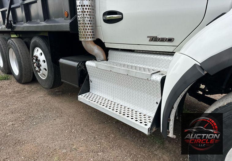 2016 Kenworth  T880 dump truck