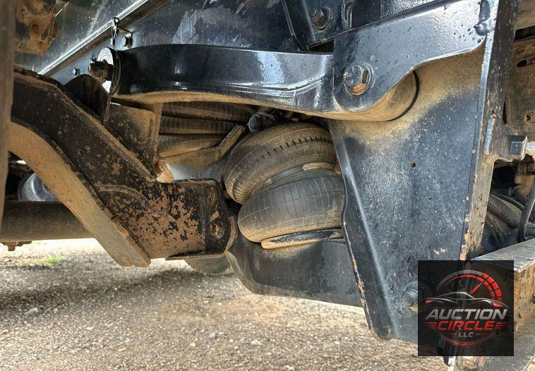 2016 Kenworth  T880 dump truck
