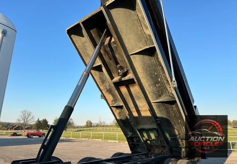 2022 Peterbilt  567 dump truck